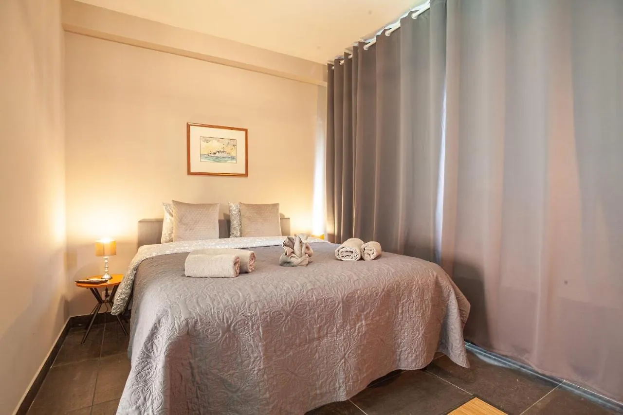 Luxury Suites Central Anvers Daire