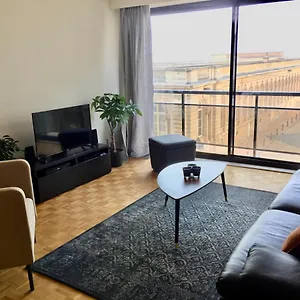 https://rustig-appartement-met-zeezicht-dicht-bij-het-centrum.ostend-hotel.net